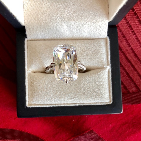 8 Carats in 924 Sterling Silver Ring - Picture 4 of 7